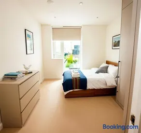 CityScape - Greenwich 2-Bed flat - Image 3