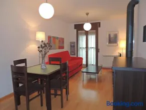 Apartamento céntrico con WIFI en Biescas - Image 2