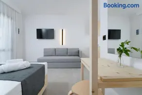 Emerial Deluxe Seaside Rooms - Image 4