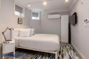 A Stylish Stay w/ a Queen Bed, Heated Floors.. #3 - Image 1