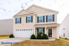 Home in Dallas NC - Image 4