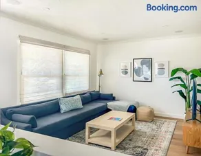 El Nido Beachlife Cottage in South Bay Los Angeles - Image 4