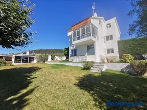 Monteferro, Nigrán, chalet con finca - Image 2