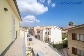 Aviorama Apartment - Private Parking, Sea, Relax - Image 3