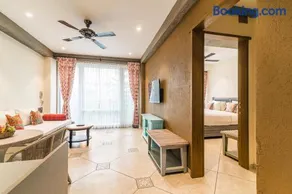 Bougainvilla Apartment - Image 2