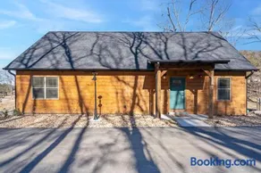 Steps to Pond-Pvt Hot Tub-Community Indoor Pool-Near Thunder Ridge-Free Daily Tickets - Image 2