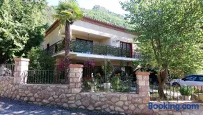 Appartement 48 m2 avec jardin au rdc dans villa à 5 min à pied des Thermes de Vernet-les-Bains, location de samedi à samedi - Image 3