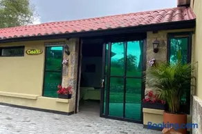 Moderna cabaña en medio de la naturaleza - Image 2