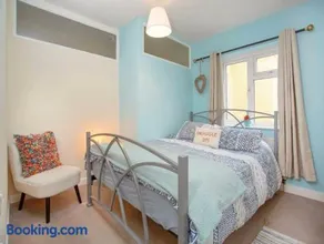 Chelsea Place House - Image 4
