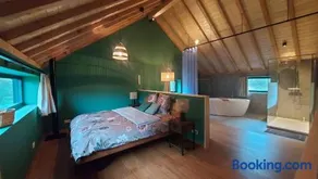 Chez Rosé - Image 3