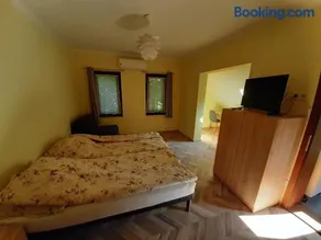 Gyopár Gyöngye Apartmanház - Image 4