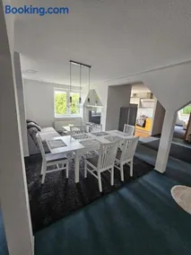 6 bedroom Private APARTMENT & Lounge - Image 2