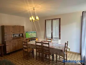 Vaste villa au coeur de la pinède - Image 1