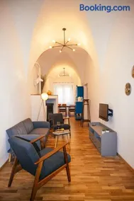Franz Haus Apartments - Image 1