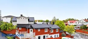 Small Red House In Central Vaxholm - Image 1