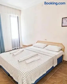 Golden Beach Hotel - Image 4