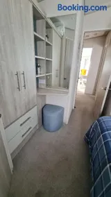 Stunning 2 bed Luxury Caravan at Hoburne Devon Bay, with Hot Tub and sea view - Image 3