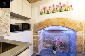 1BR Charming townhouse in capital city with WIFI by 360 Estates - Image 3