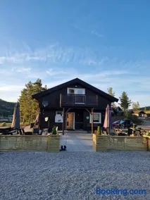 Vrådal Golf, Cosy 2 Bed Apartment With Water Views - Image 1