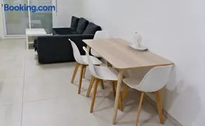 Apartamento REFORMADO en 2021 a 100m Playa Morro de Gós 1 Dormitorio y salón con sofá cama Parking privado - Image 2