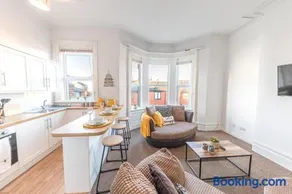 Cozy & Modern Accommodation in Barrow-in-Furness - Image 5