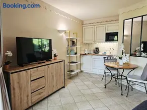 Studio Cosy avec Plage et Parking Privés au bord du Lac D'Annecy - Image 3