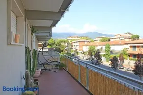 Villa mit Garten und Terrasse | Panoramablick - Image 4