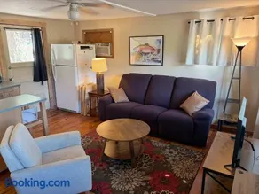 Cozy River Cabin with Arkansas River View - Image 2
