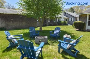 Spacious Beach House 6 Min Walk to Beach - Image 3