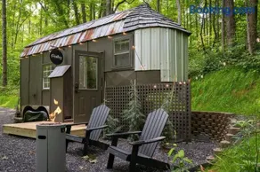 The Portkey - Magical Harry Potter Themed, Hot Tub, and Fire Pit - Image 2