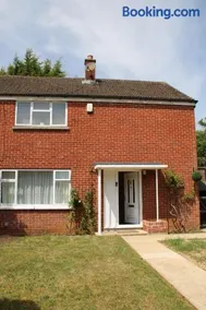Lilac Bicester-Oxford quiet 3 bedroom house with private parking - Image 1