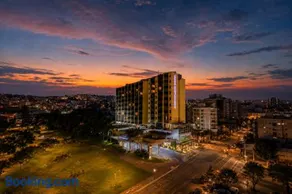 Suíte Master Particular Alto Padrão com Vaga e Estrutura de Hotel em Florianópolis - Image 1