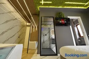 Tree Luxury - Image 2