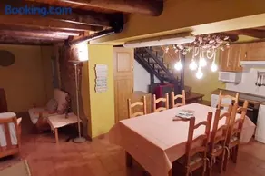 Charming House in Orés - Image 2