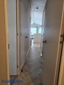 Fabulous 8birth modern mobile home close to beach Pet FREE - Image 4