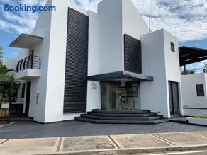 Casa Girardot Condominio El peñon 5 Habitaciones. - Image 3