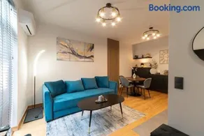 Cozy Terrace & Free Parking in the Heart of Riga - Image 1