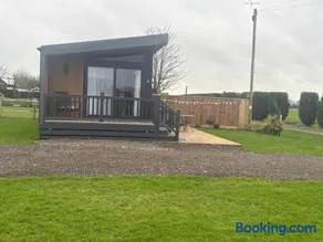 The paddocks - Image 3