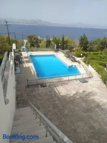 Lydia's Luxury Apartment - Image 2