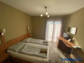 Kalcit Tourist Motel - Image 2