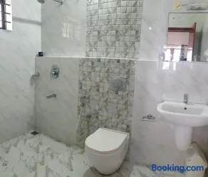 Royal Beach Abode - Image 2