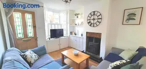 Reigate - 3 bed Victorian House by Mobius Property - Image 1