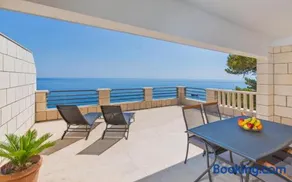 Big Blue Apartments - Image 2