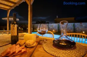 stone villa marianna With heated private pool &guest studio - Image 4