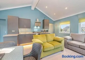 2 værelses bolig i Snainton Luxury Lodges - Image 2