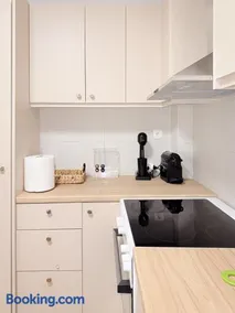 Platon Apartment - Image 2