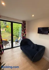 Cosy Home with beautiful views - Image 5
