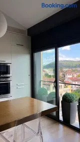 Ático de diseño con terraza en el centro de Olot - Image 2