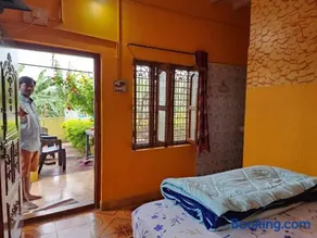 Archana Guest House River View - Image 2