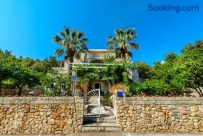 Two Palms Villa - Image 1